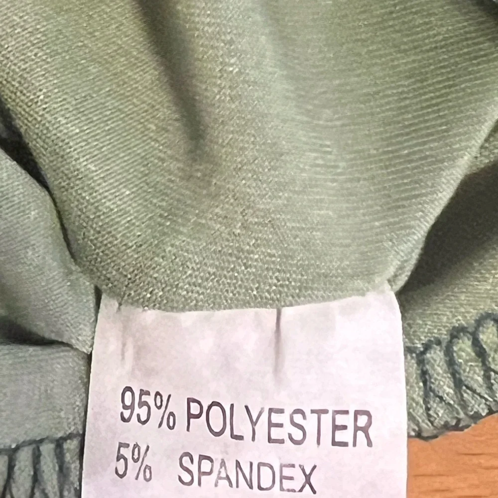 Like New Lettuce Edge Mesh Sage Green Long Sleeve Crop Top